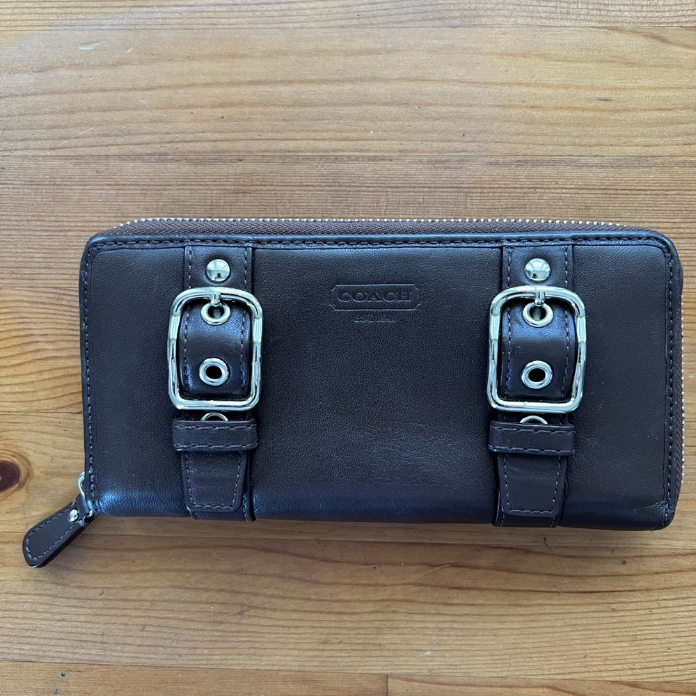 Coach Legacy Zoe Double Buckle Zip Around Wallet - 41862